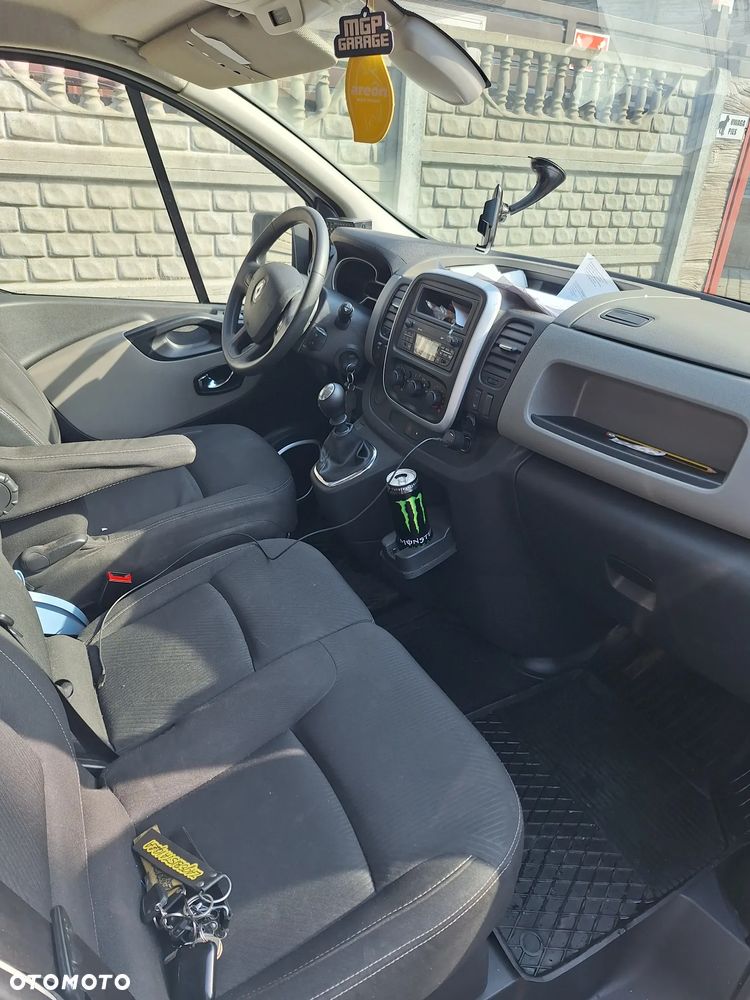Renault Trafic - 16