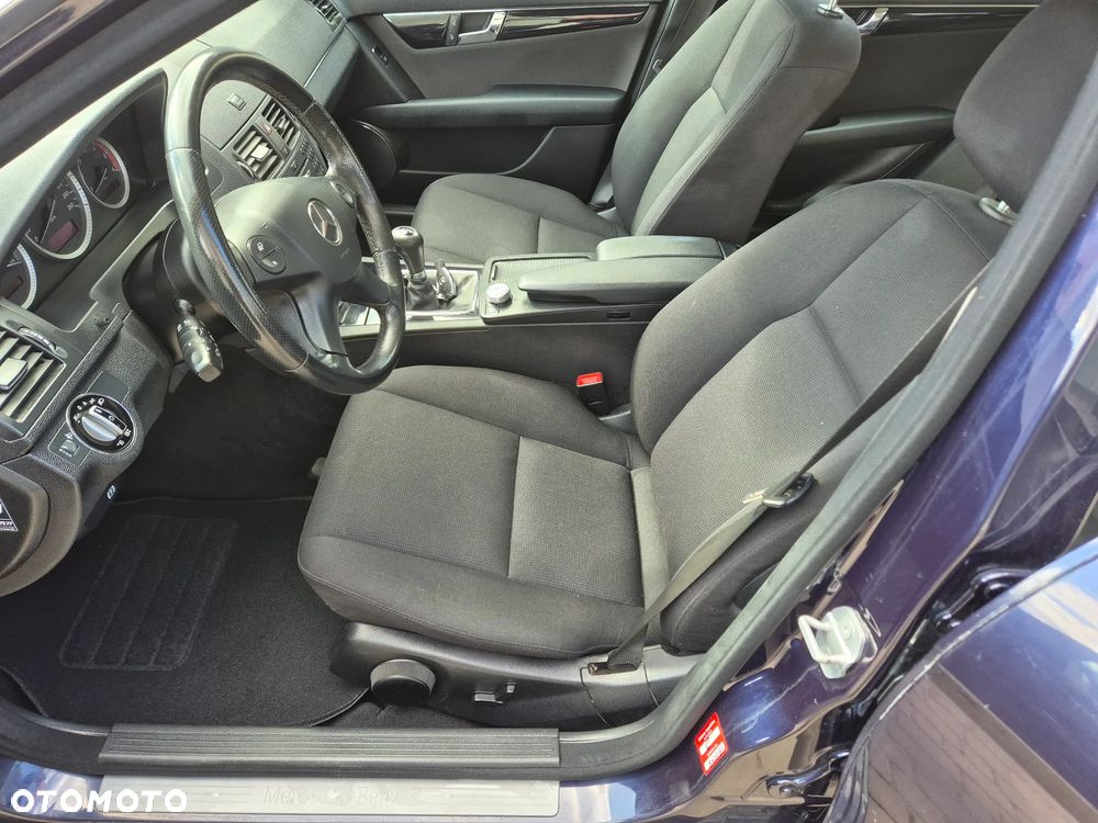 Mercedes-Benz Klasa C 200 CDI Classic - 11