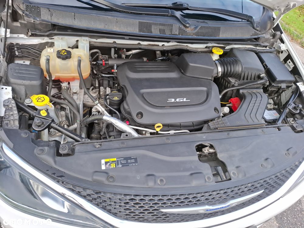 Chrysler Pacifica - 7