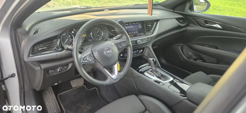 Opel Insignia 2.0 CDTI Elegance S&S - 10