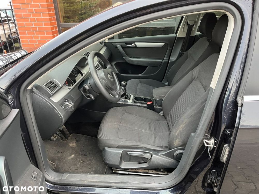 Volkswagen Passat - 18