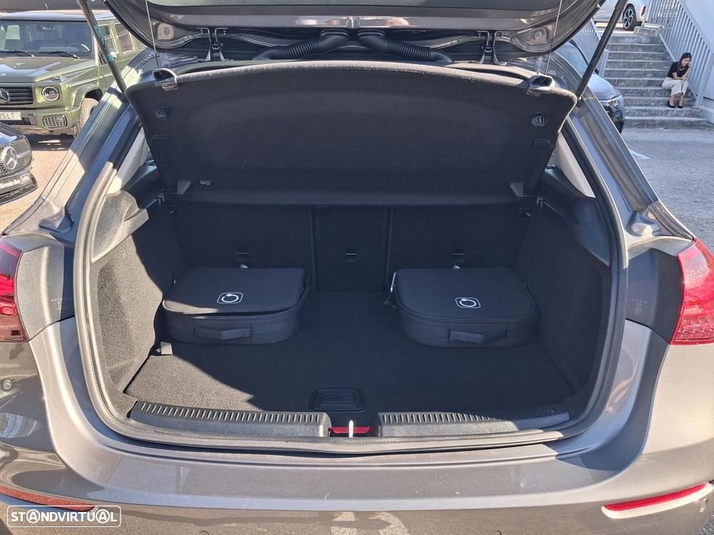 Mercedes-Benz A 250 e 8G-DCT Style - 13