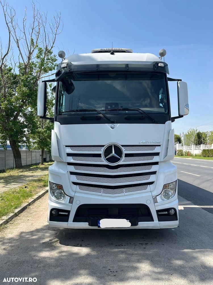 Mercedes-Benz Actros - 1