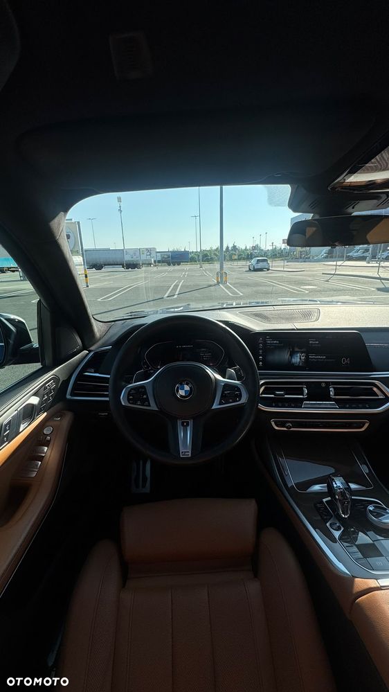 BMW X7 - 29