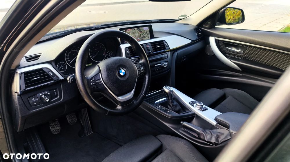 BMW Seria 3 320d - 16