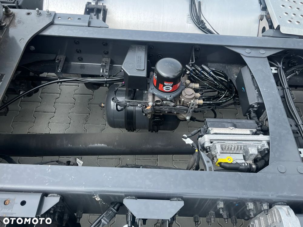 Renault *GWARANCJA* T480 TC - 16