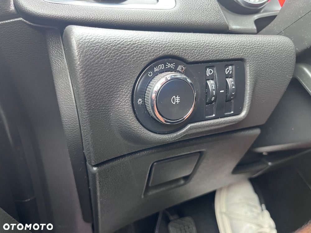 Opel Astra 1.4 T Cosmo - 17