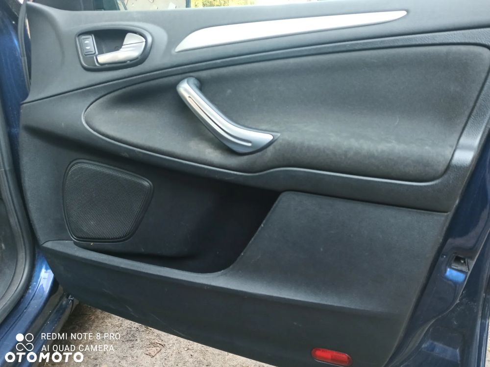 Ford Galaxy - 4