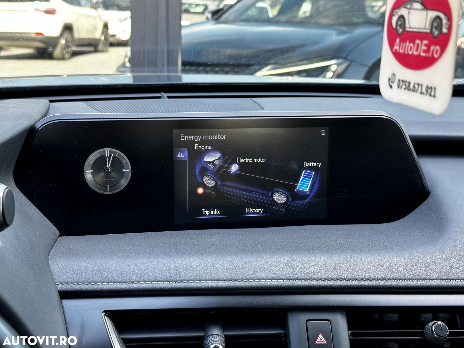 Lexus UX - 13