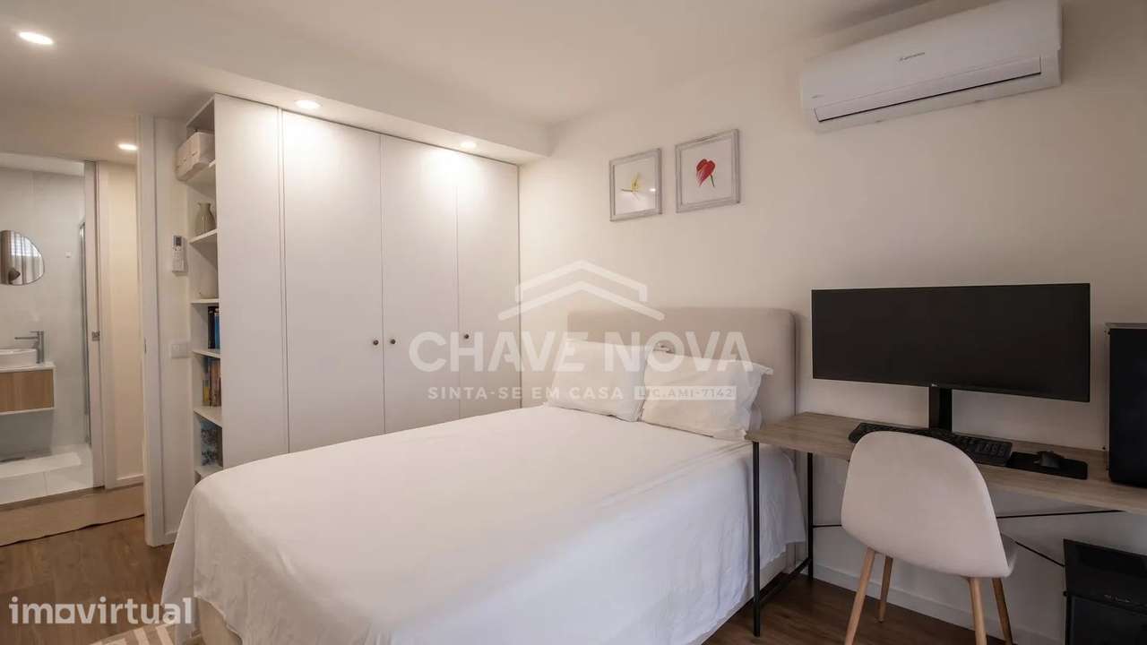 Apartamento T2 c/ Terraço em Santa Marinha (Candal) - Grande imagem: 4/33