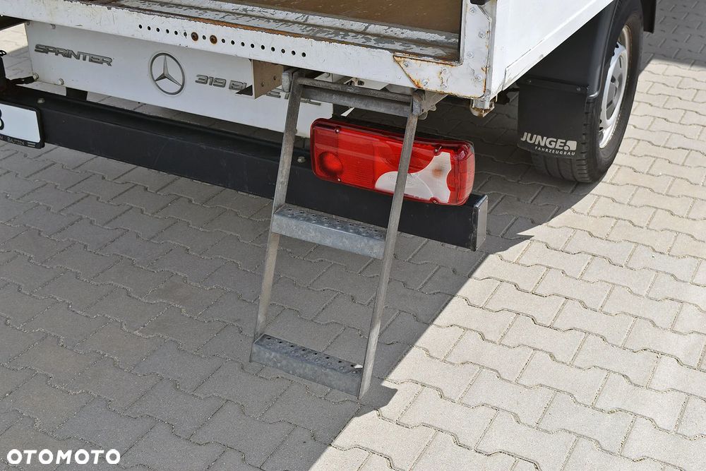 Mercedes-Benz Sprinter 319 - 21