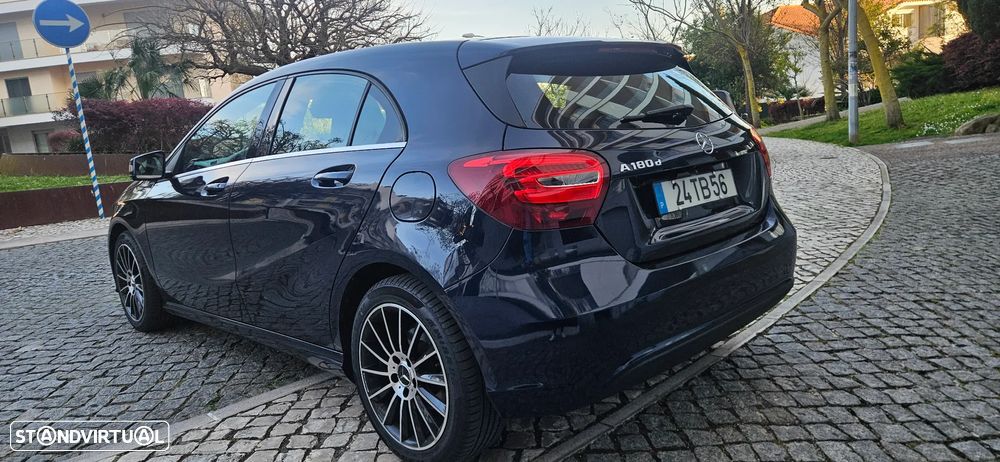 Mercedes-Benz A 180 d Style - 11