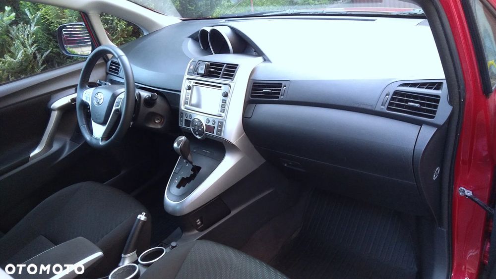 Toyota Verso 1.8 Multidrive Edition - 9