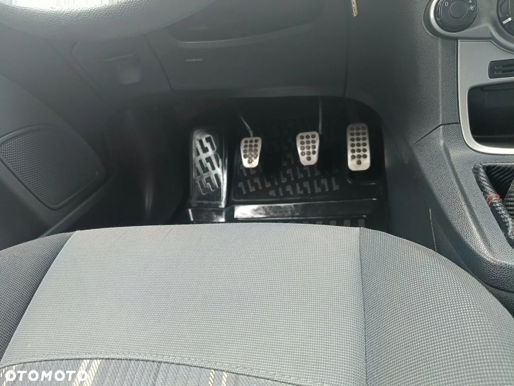 Ford Fiesta - 21