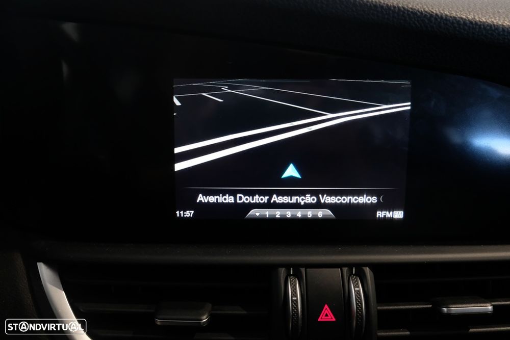 Alfa Romeo Giulia 2.2 D Super - 17
