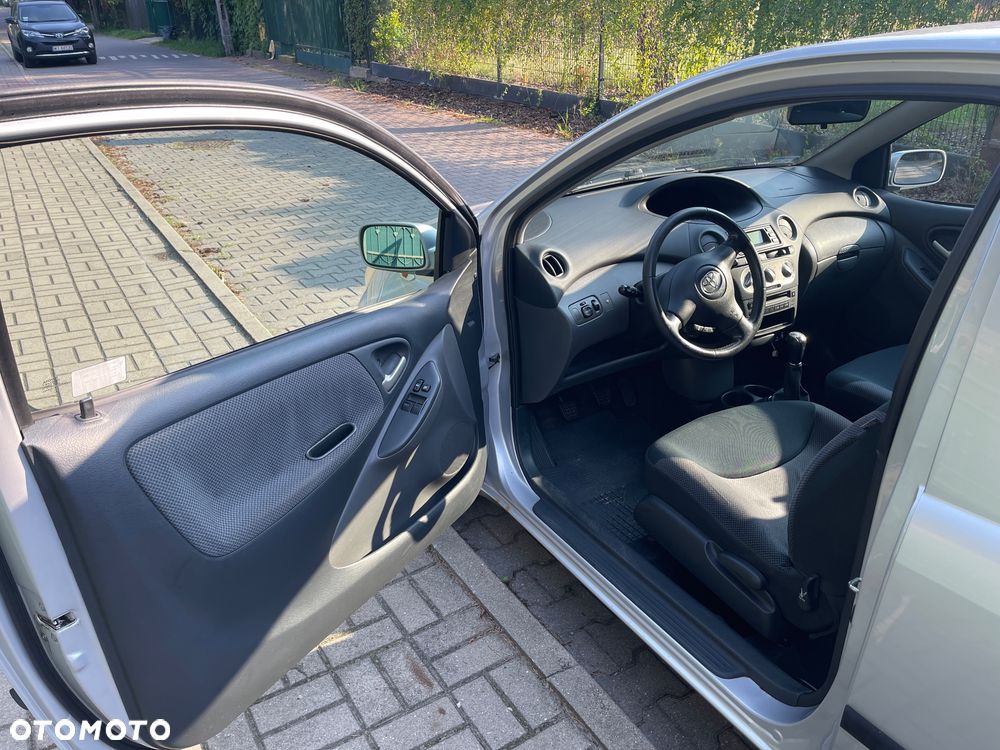 Toyota Yaris 1.3 Luna - 7