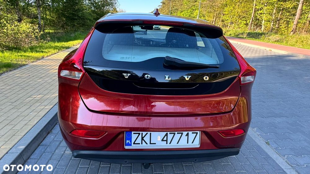 Volvo V40 D2 Momentum - 23