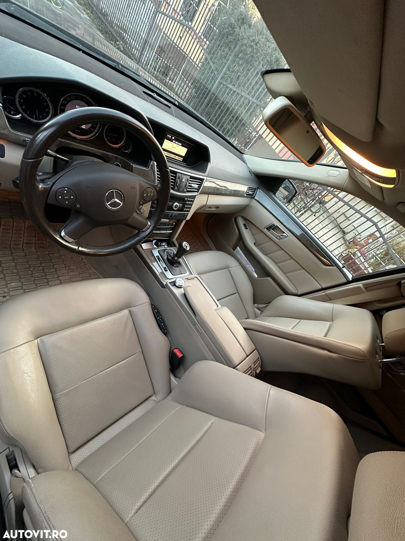 Mercedes-Benz E 220 CDI BlueEfficiency Aut. - 9