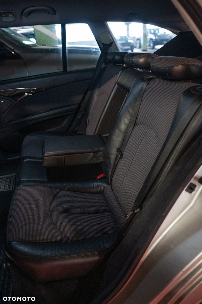 Mercedes-Benz Klasa E 320 CDI T Avantgarde - 20