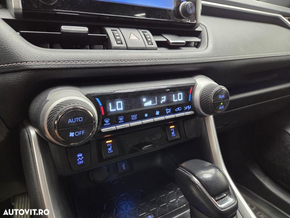Toyota RAV4 - 12