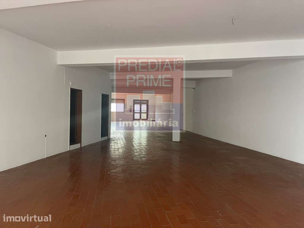 EXCELENTE LOJA EM OLIVEIRA DE AZEMEIS - Grande imagem: 4/5