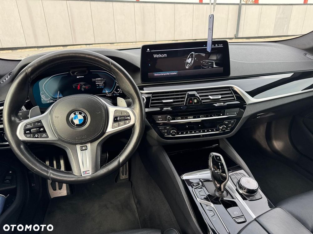 BMW Seria 5 530e xDrive M Sport sport - 7