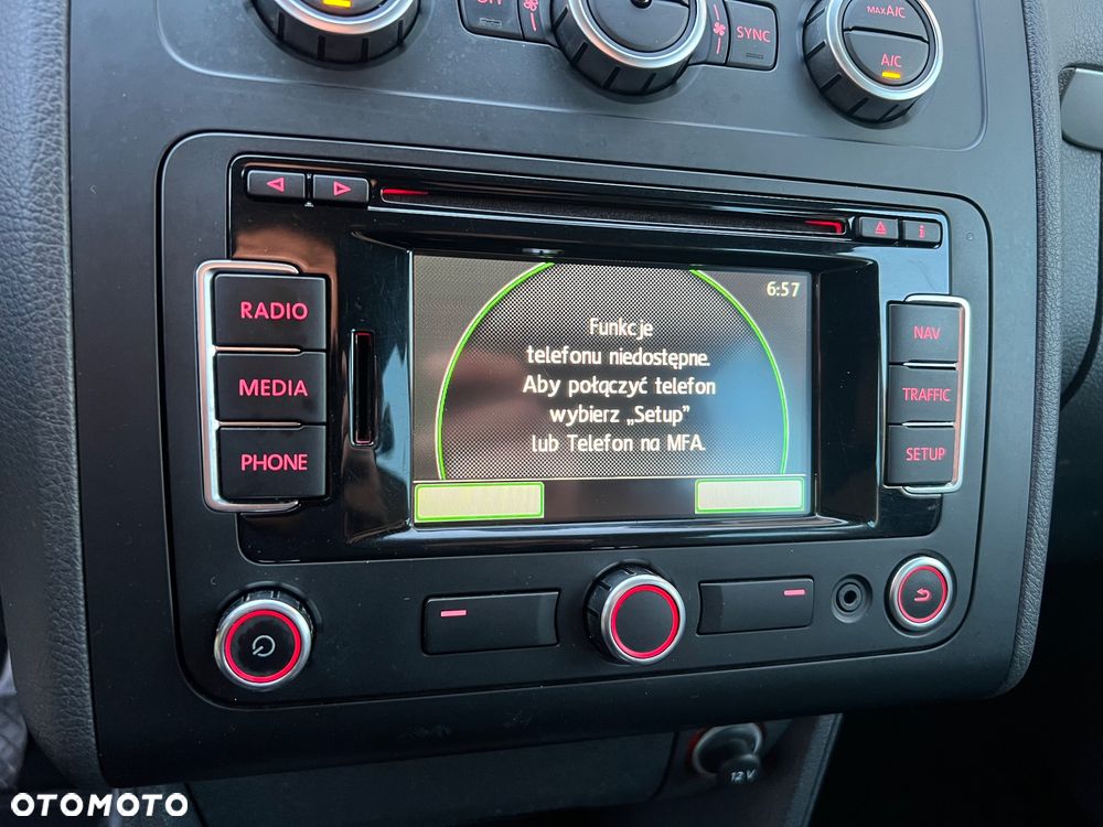 Volkswagen Touran 1.6 TDI DPF BlueMotion Technology Comfortline - 18