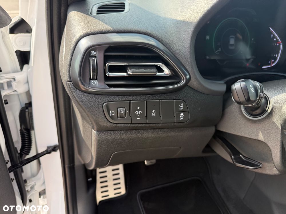 Hyundai i30 1.5 T-GDI 48V-Hybrid N-Line - 16