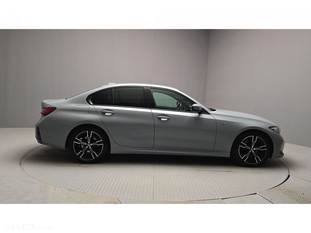 BMW Seria 3 320d xDrive mHEV M Sport - 6