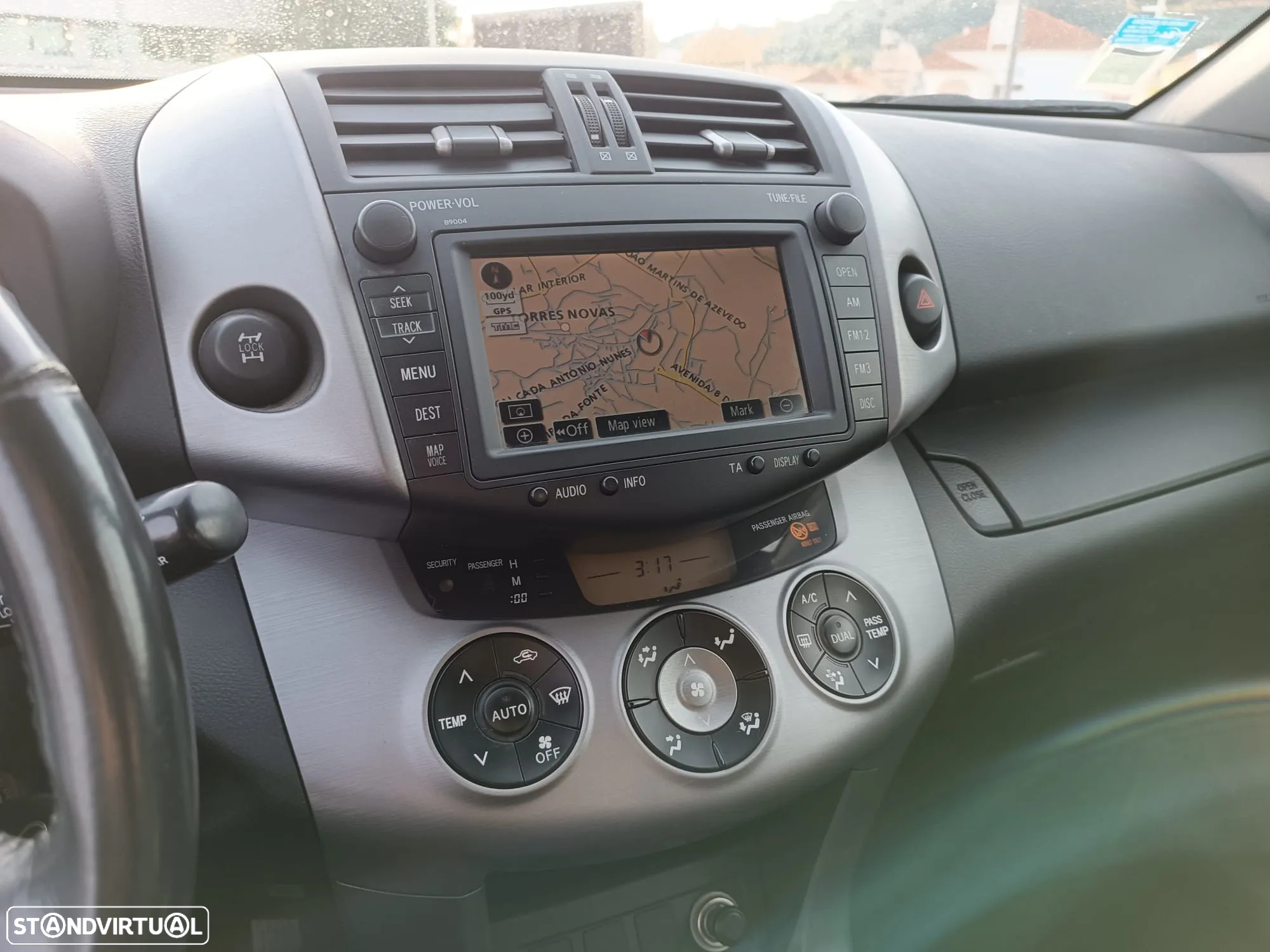 Toyota RAV4 2.2 D-4D - 11