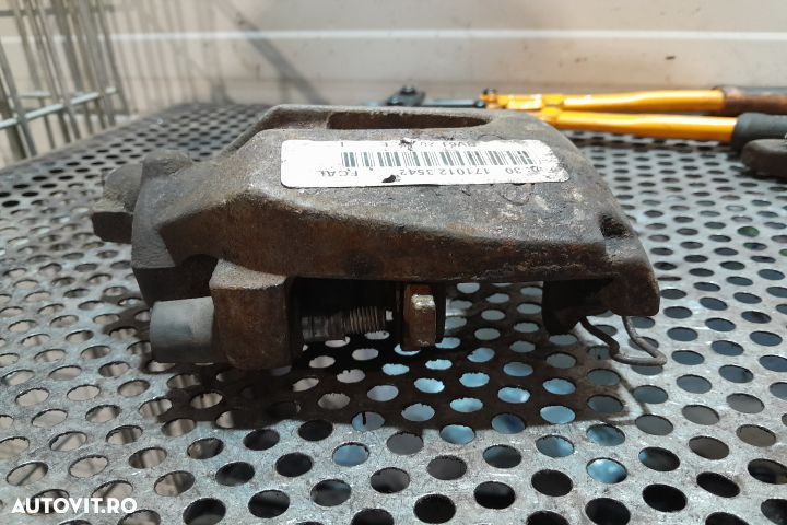 Etrier fata stanga Ford Focus 3 [2011 - 2015] wagon 5-usi 1.6 TDCi MT - 3