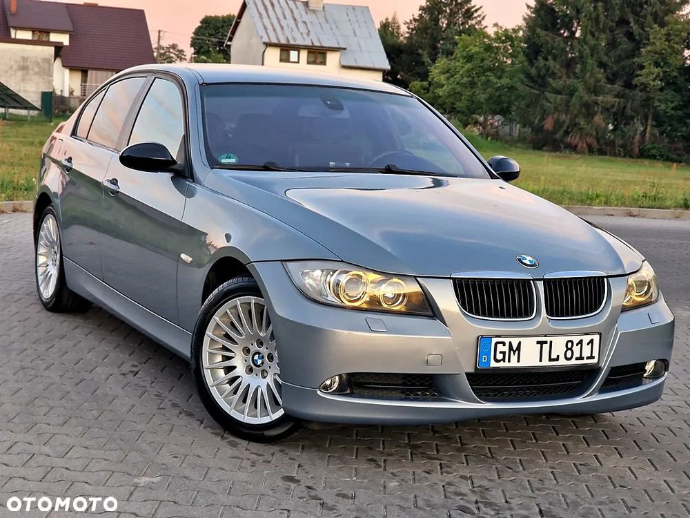 BMW Seria 3 320i - 8