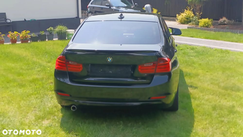 BMW Seria 3 316d Luxury Line - 10