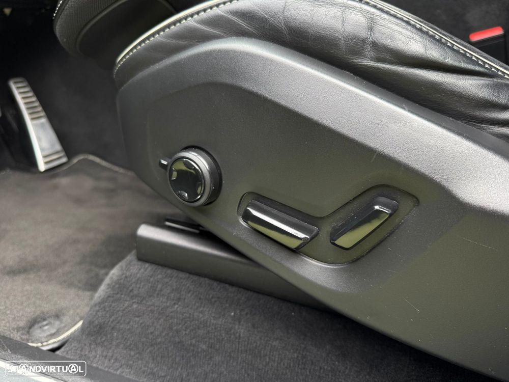 Volvo XC 90 2.0 T8 PHEV R-Design AWD - 22