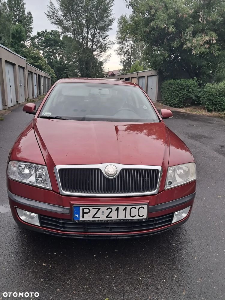Skoda Octavia 1.6 Ambiente - 4