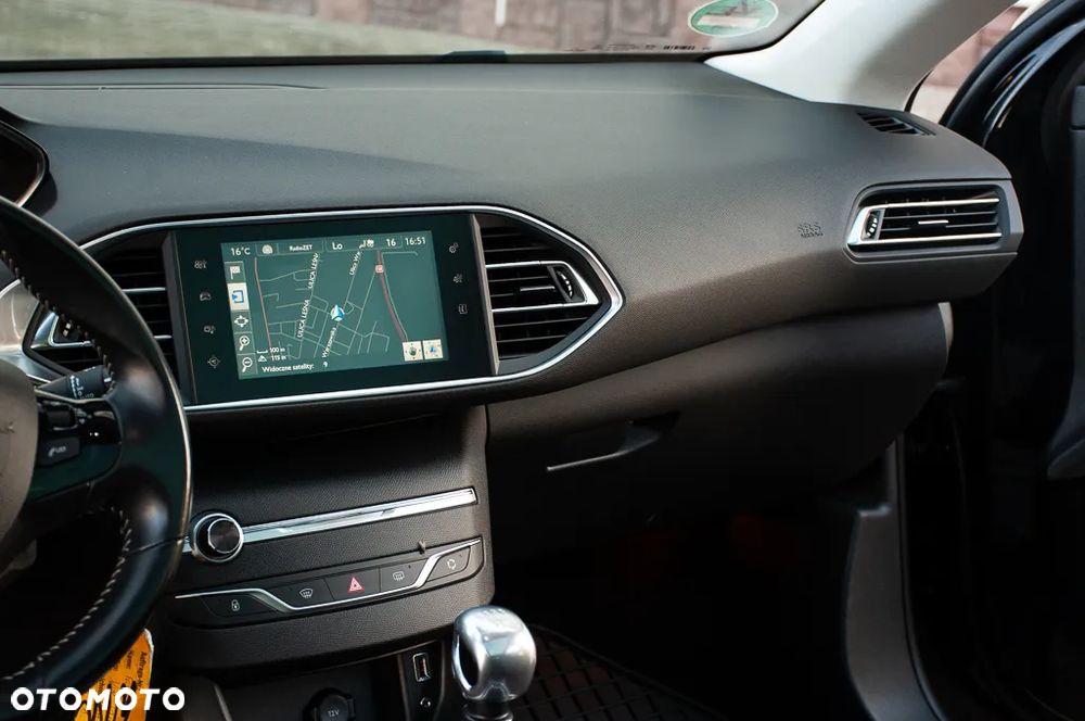 Peugeot 308 1.2 PureTech GPF Active Pack S&S - 26