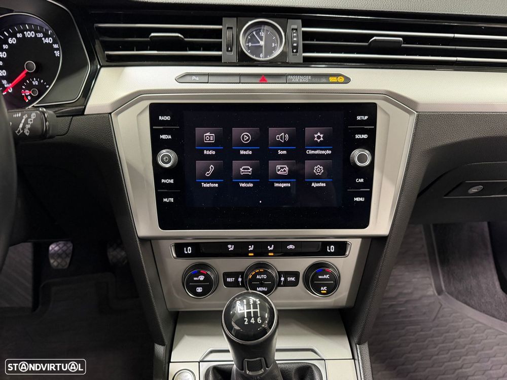 VW Passat Variant 1.6 TDI Confortline - 6