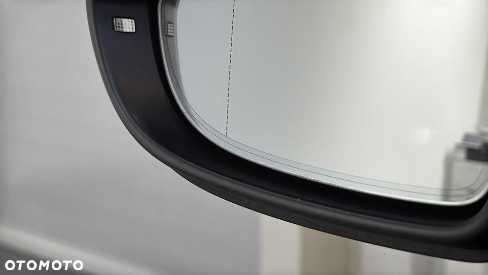 Volkswagen Passat 2.0 TDI EVO Business DSG - 35