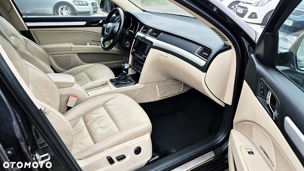 Skoda Superb 1.8 TSI DSG Exclusive - 37