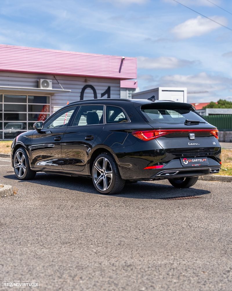 SEAT Leon ST 1.5 e-Hybrid DSG FR Black Edition - 5