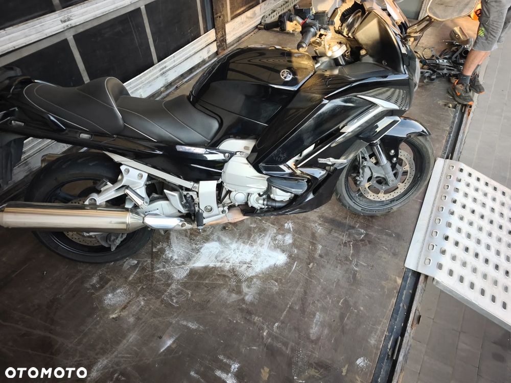 Yamaha FJR - 35