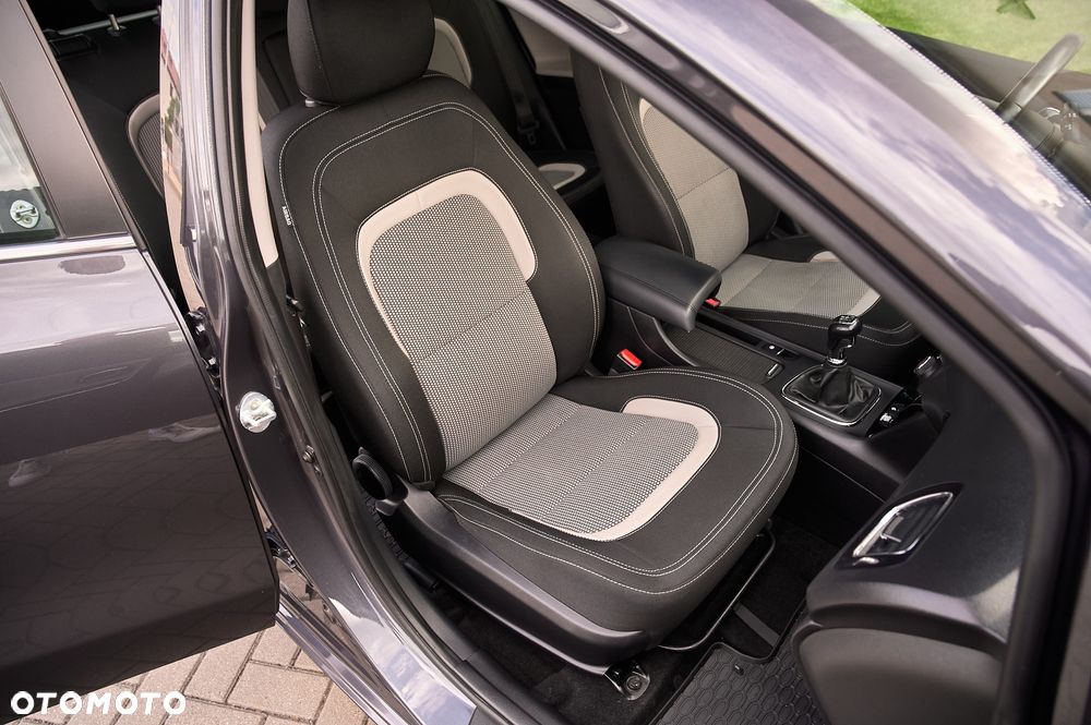 Kia Ceed 1.6 CRDi Business Line - 30