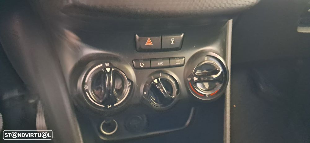 Peugeot 208 1.2 PureTech Active - 8