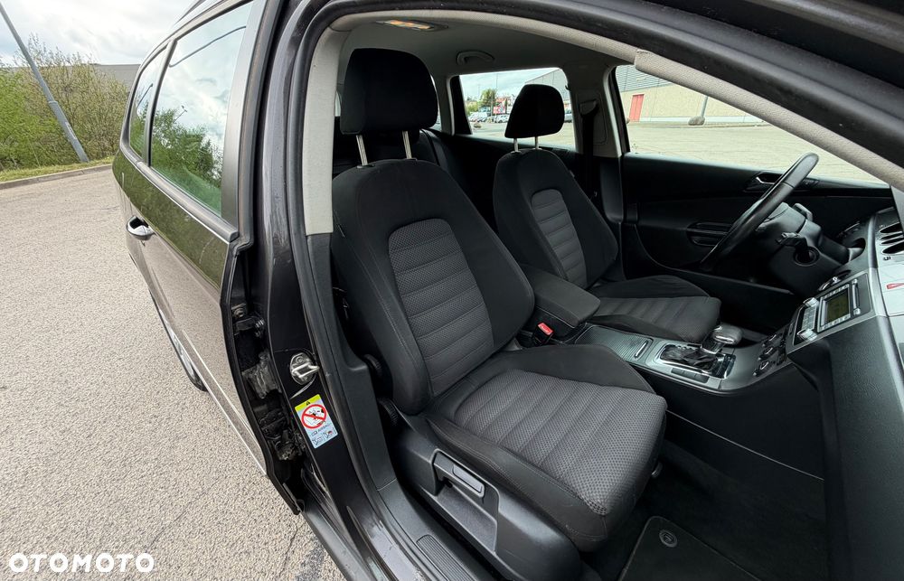 Volkswagen Passat 2.0 TDI DSG Comfortline - 16