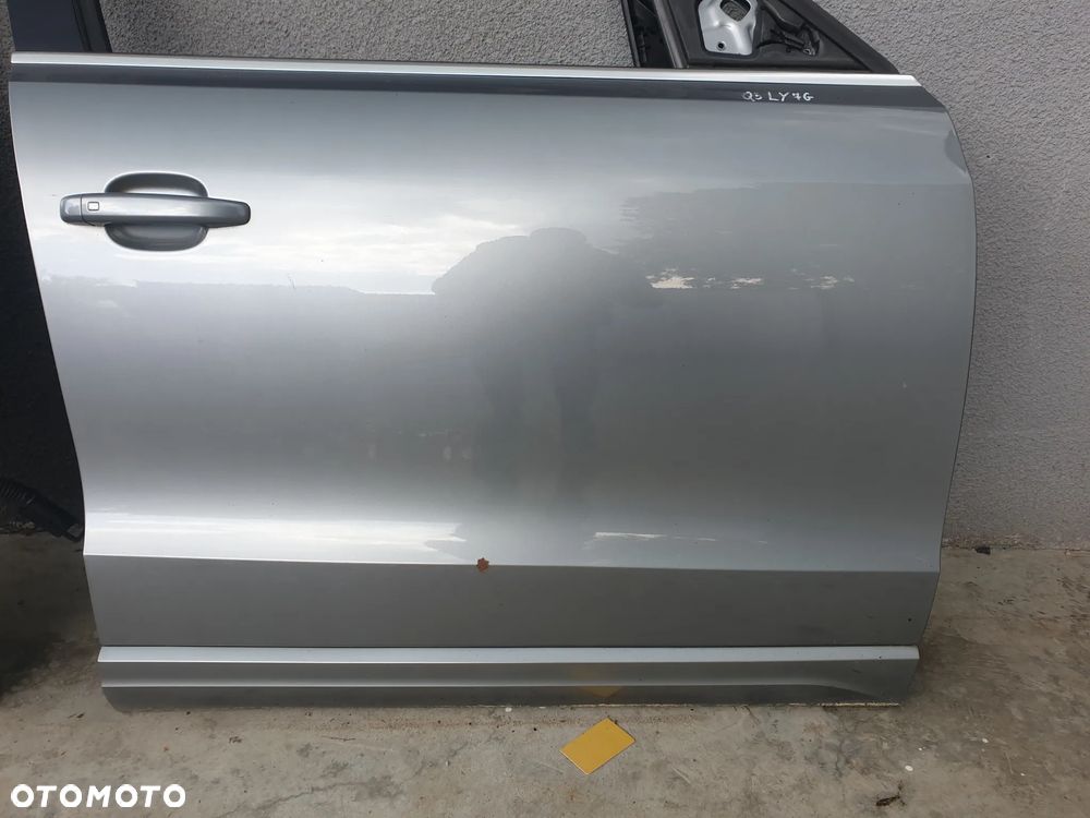 DRZWI PRZÓD TYŁ PRZEDNIE PRAWE KOMPLETNE  LY7G AUDI Q5 - 2