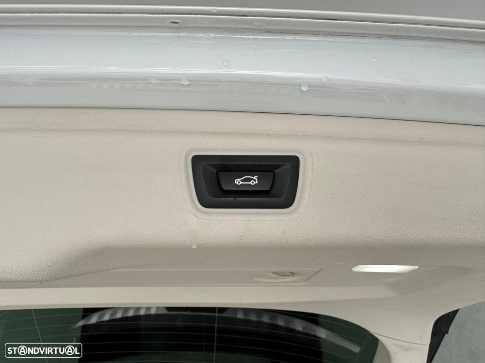 BMW 330 e Touring Line Sport Auto - 17