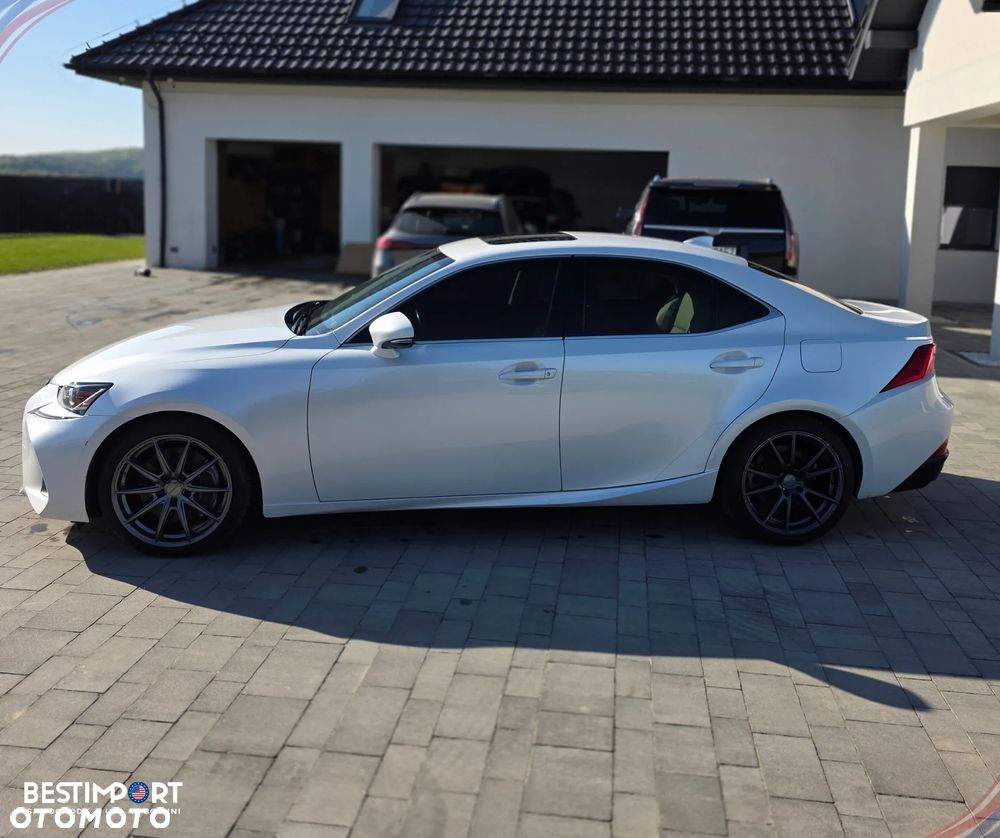 Lexus IS 200t / 300 Prestige - 8