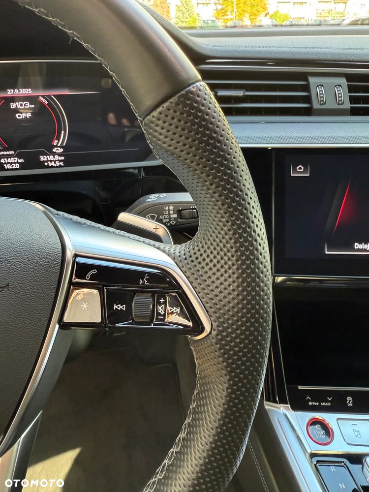 Audi e-tron S quattro - 36