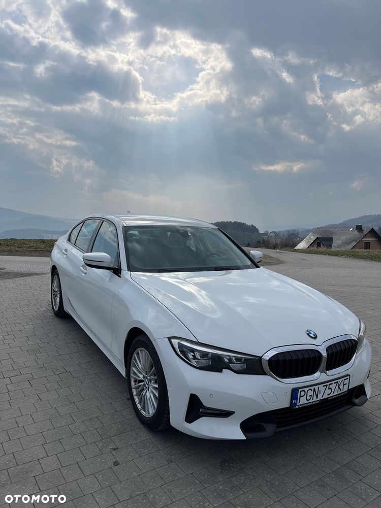 BMW Seria 3 320i Sport Line - 3