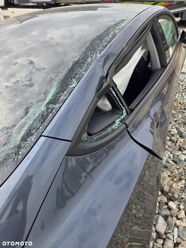 Tesla Model 3 Allradantrieb Dual Motor Performance - 16